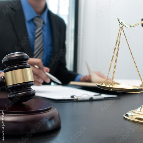 IWindsurf: Hiring a Lawyer for Legal Matters